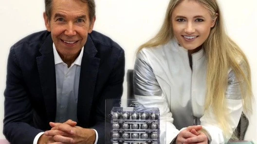 Female-owned Space Company 4SPACE Takes Jeff Koons to the Moon