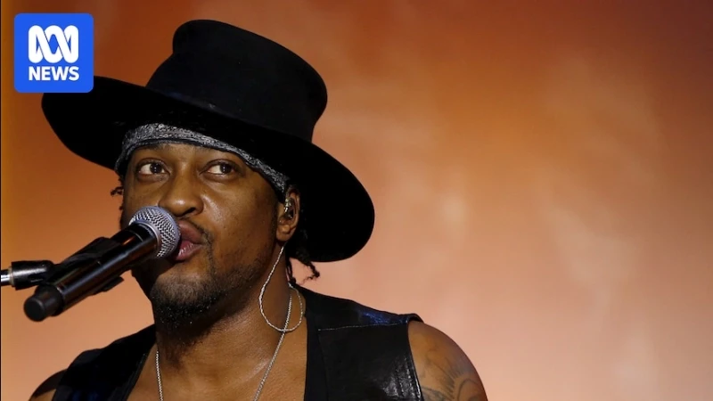 Article from www.abc.net.au with the title Grammy-winning R&B singer D'Angelo dies of cancer aged 51